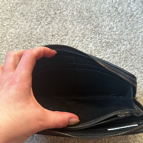 Bottega Zip Around Leather Wallet - Picture 9 of 11